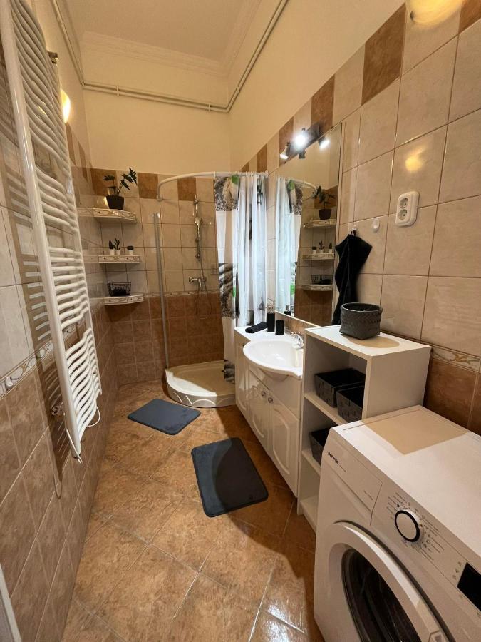 Szeged Apartman Apartman *